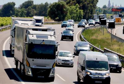La PTP creu que una ampliació de l’AP-7 és “pa per avui i fam per a demà” i demana potenciar el ferrocarril. ACN
